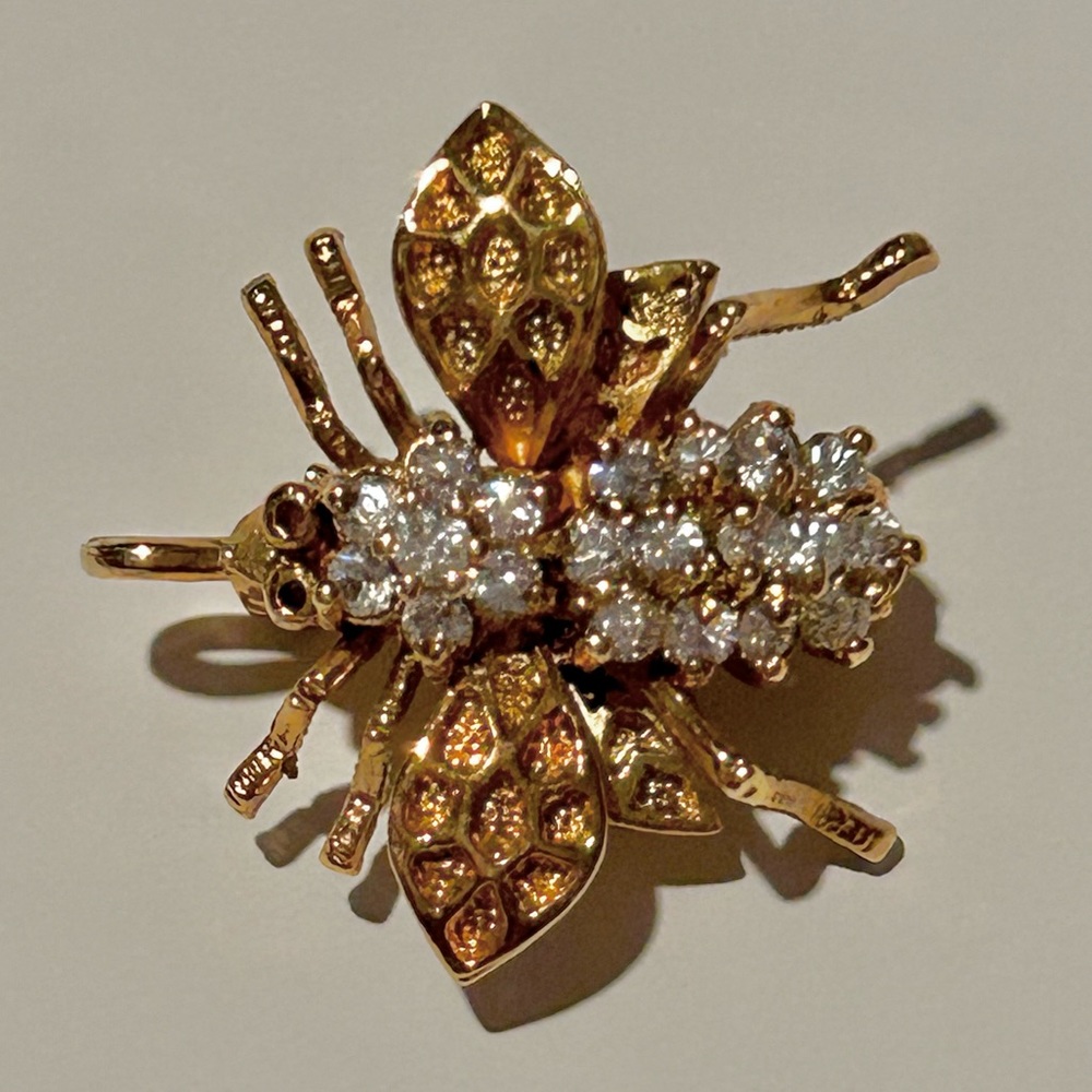 Vintage Gold-Tone Rhinestone Bee Brooch Pin    and/or Pendant